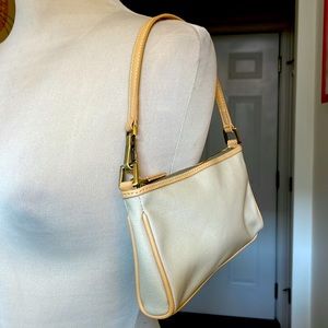 Mini Shoulder Bag very 90’s 💁🏼‍♀️